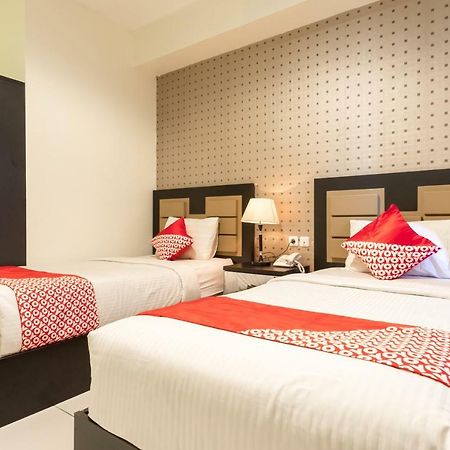 Oyo Flagship 1348 Hotel Home Anaya Medan Kültér fotó